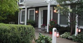 Courtyard Garden with Arbor Entry